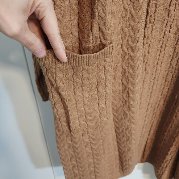 T Tahari Knee Length Brown Cable Knit Cardigan Sweater | Size Med - Picture 6 of 8